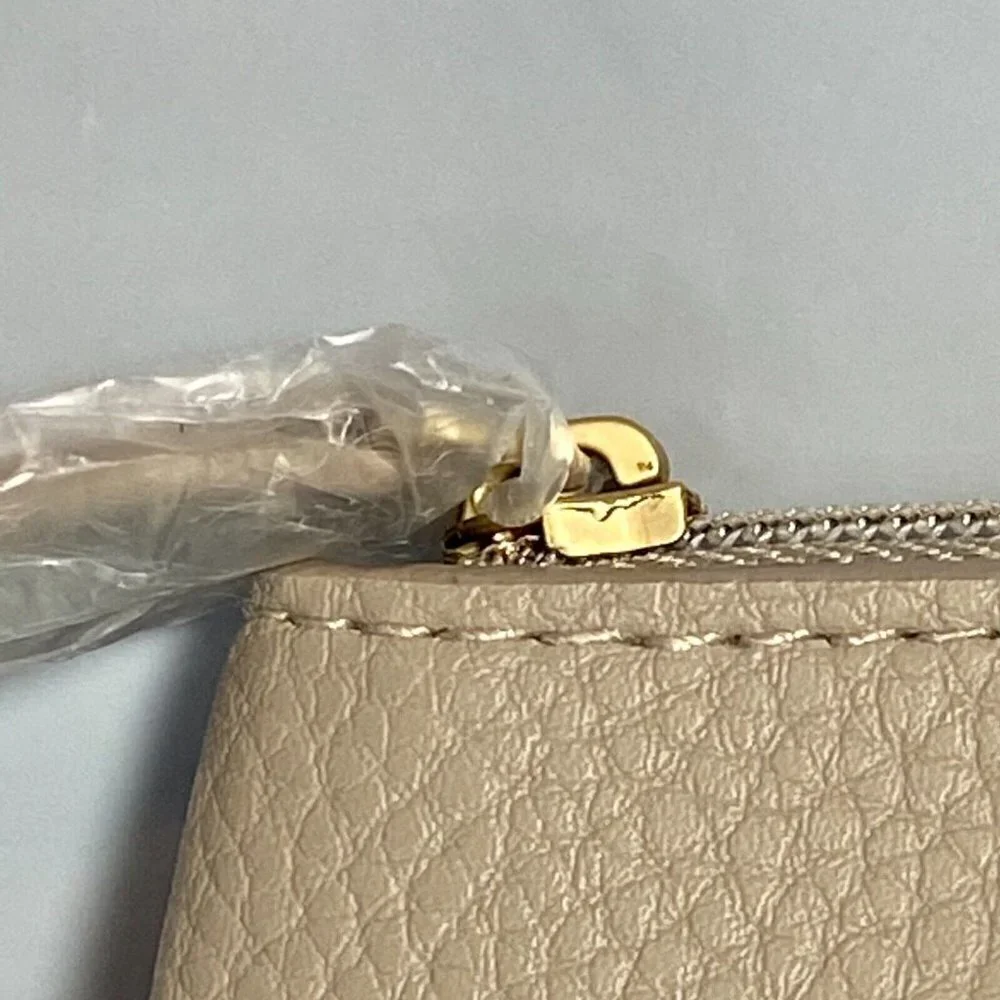 DKNY Donna Karen‎ New York Cosmetics Makeup Bag Beige Zippered Clutch NWOT